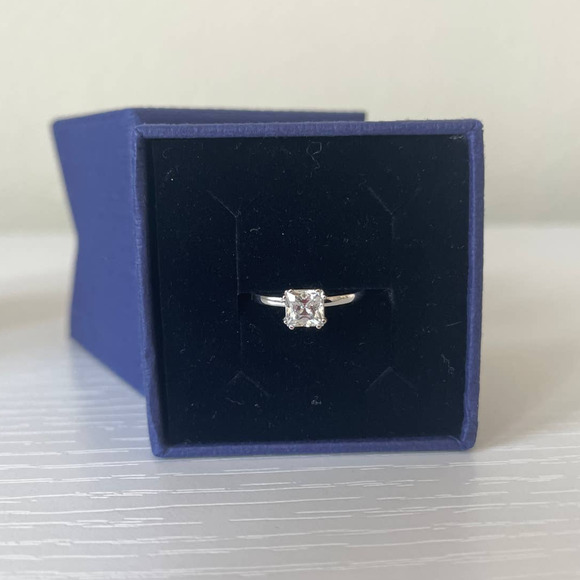 Swarovski Attract ring Square cut, White, Rhodium plated size 6 / EUR 52 - Picture 8 of 12